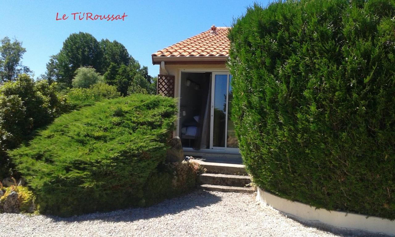 Le Ti'Roussat Bed and Breakfast Saint-André-de-Cubzac Εξωτερικό φωτογραφία